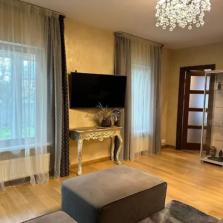Hugo Apartament